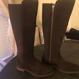 NEW Ariat Boots - Waterproof!!